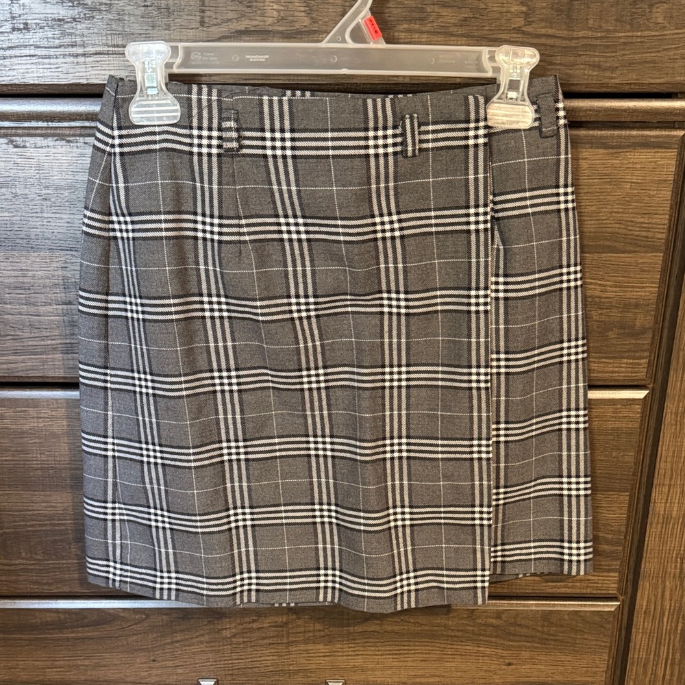 Elegant Black and White Plaid Pencil Skirt